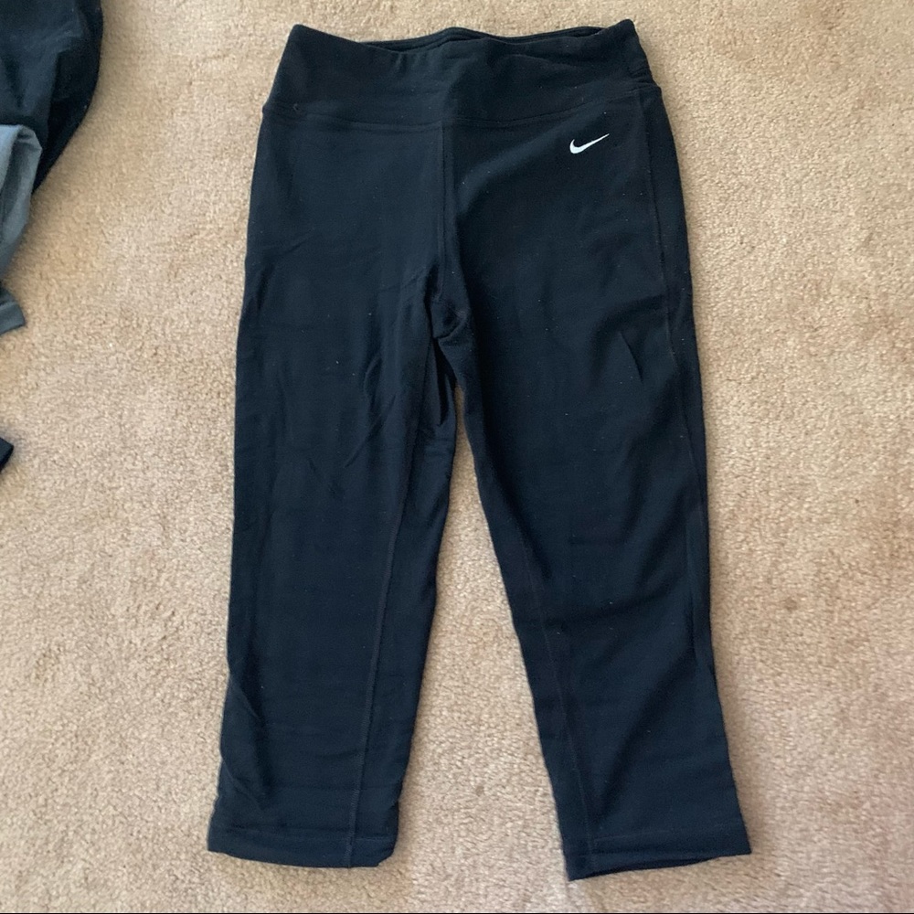 Nike Dri-Fit Cropped Leggings